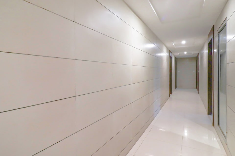 hotel O ram kishori , Fatehabad Road, आगरा