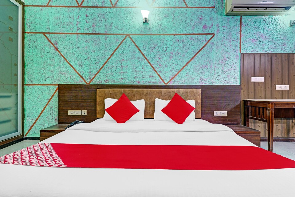 OYO 81371 Park Inn , Golf Course Road, Gurgaon