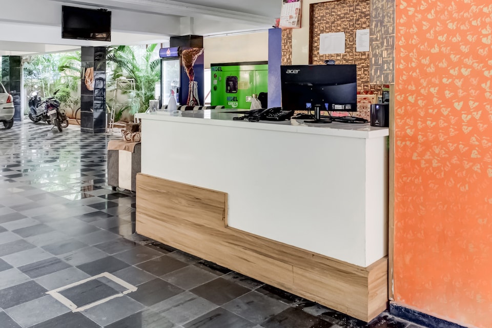 OYO 81390 Hotel Suprabhath Grand, Governorpet Vijayawada, Vijayawada