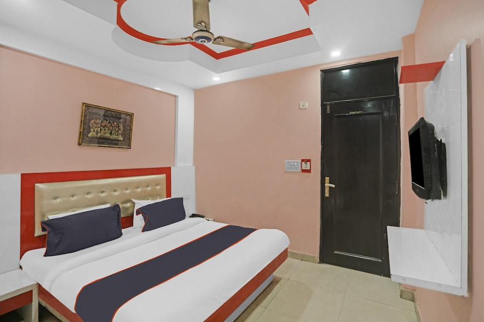 Collection O Sai Residency Near Gurudwara Shri Bangla Sahib, Paharganj Delhi, Delhi