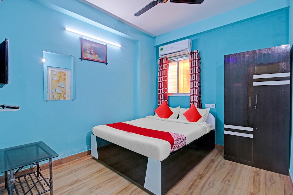 OYO Flagship 81403 The Four's Inn, Ruby Hospital Kolkata, Kolkata