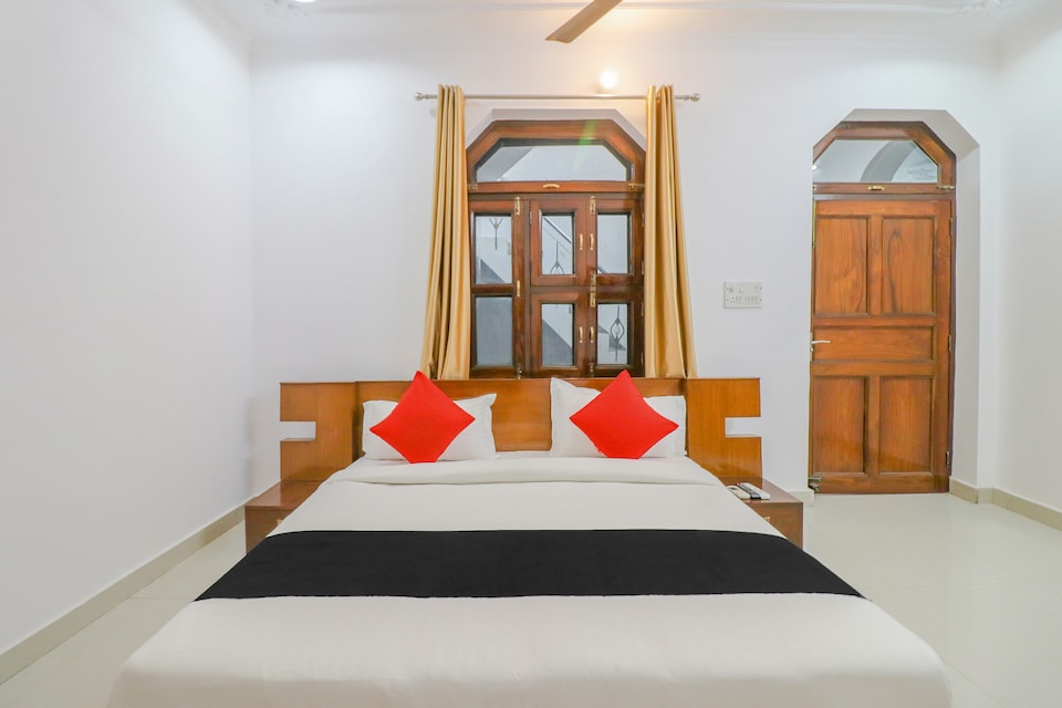 Hotel O Taj Home's , Dwarka Delhi, Delhi