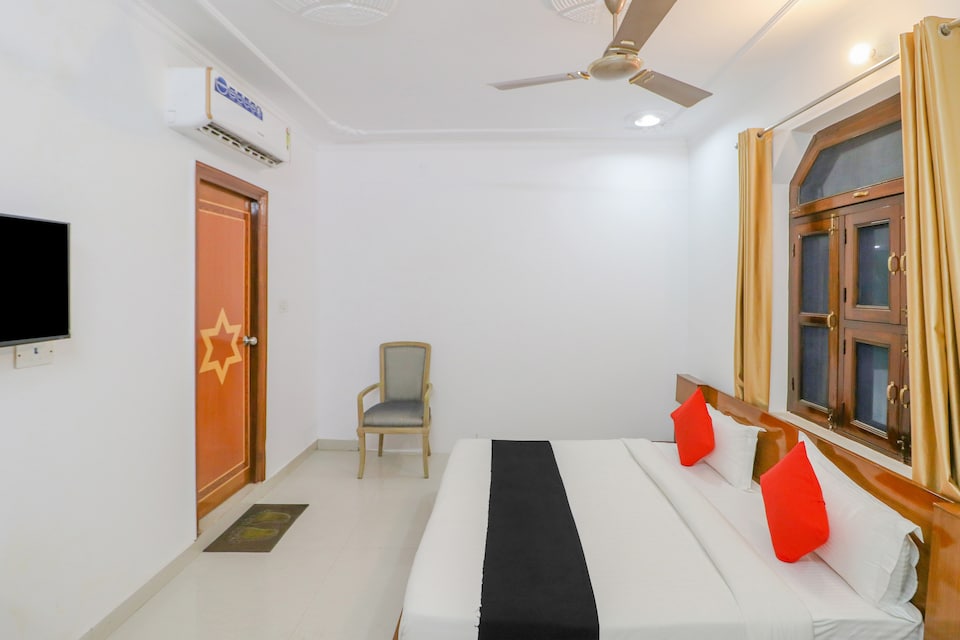 Hotel O Taj Home's , Dwarka Delhi, Delhi