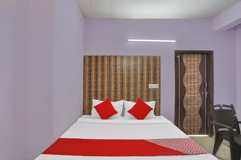 OYO Shri Radha Krishna Palace, Greater Noida, Noida