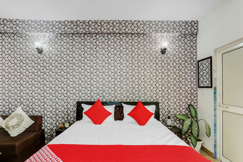 New code live NOD2084, Noida Expressway SEZ, Noida