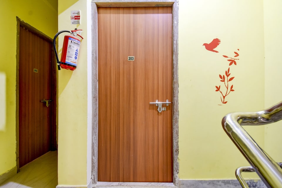Super Hotel O Ankita Guest House, Ruby Hospital Kolkata, Kolkata