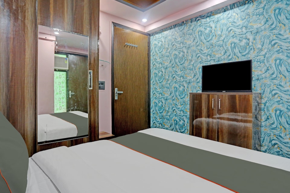 collection O 81459 Yellow Stone, Chhatarpur Delhi, Delhi