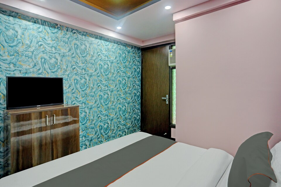 collection O 81459 Yellow Stone, Chhatarpur Delhi, Delhi