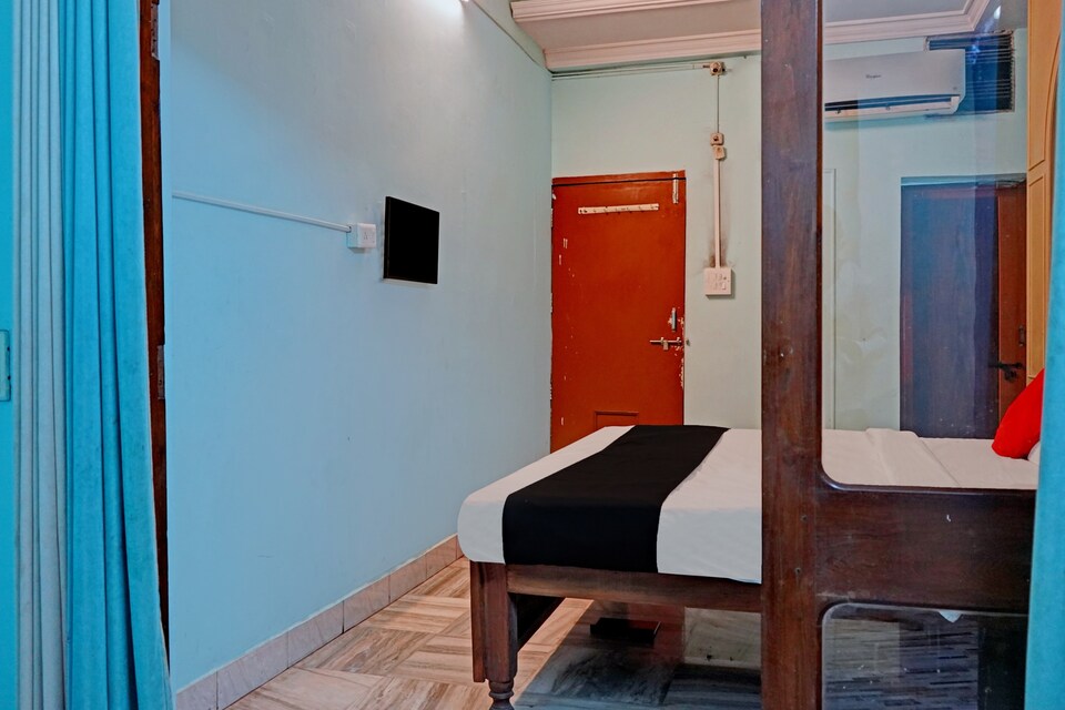 OYO 81474 Green Valley Inn, Station Road, Raipur