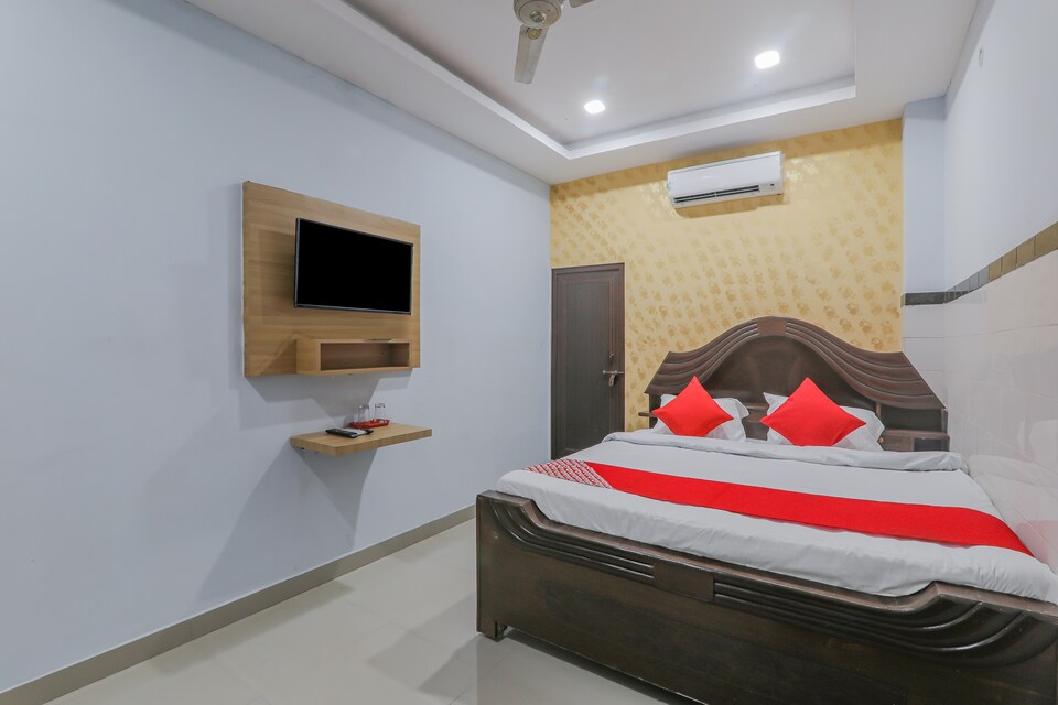 OYO Flagship 81479 Ganpati Gh Inn, Vikas Nagar Lucknow, Lucknow