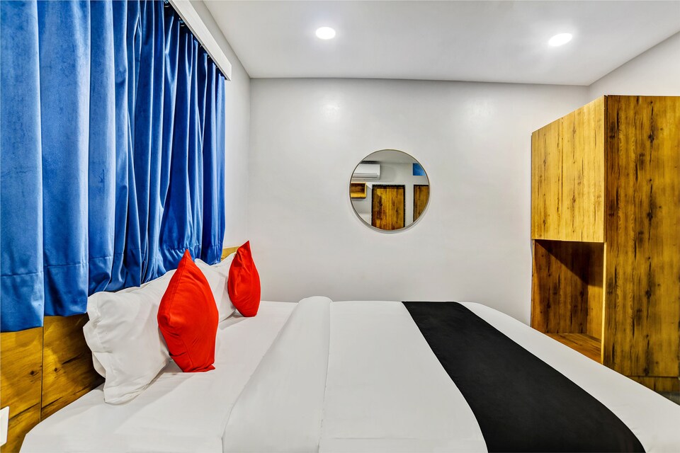 OYO Hotel Unity Landmark , MG Road Indore, Indore