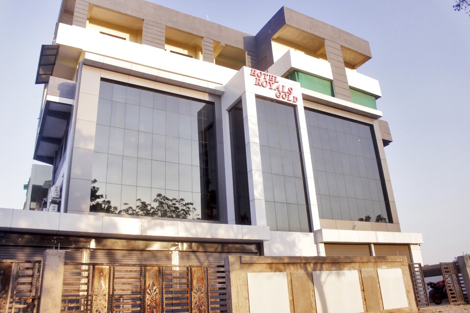OYO Flagship Hotel Royals Gold, Bus Stand Nagpur, Nagpur