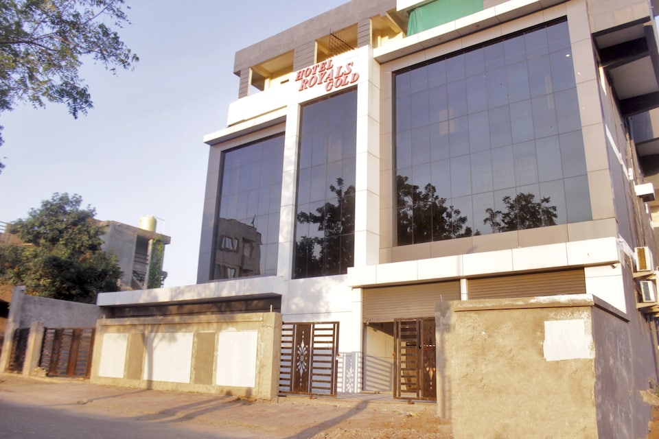 OYO Flagship Hotel Royals Gold, Bus Stand Nagpur, Nagpur