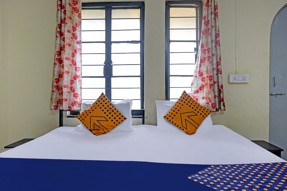SPOT ON Hotel Prakash Residency, Near Hanuman Gym Ajmera Colony, Pimpri, Baner Pune, Pune