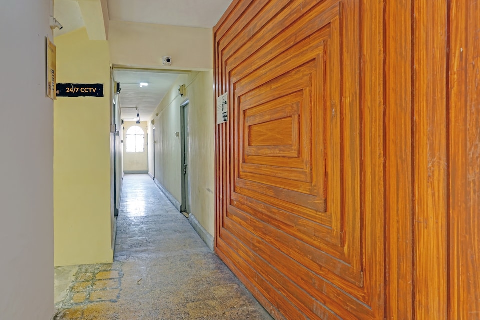 SPOT ON Hotel Prakash Residency, Near Hanuman Gym Ajmera Colony, Pimpri, Baner Pune, Pune