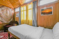 OYO 81523 Noor Palace Group Of House Boats