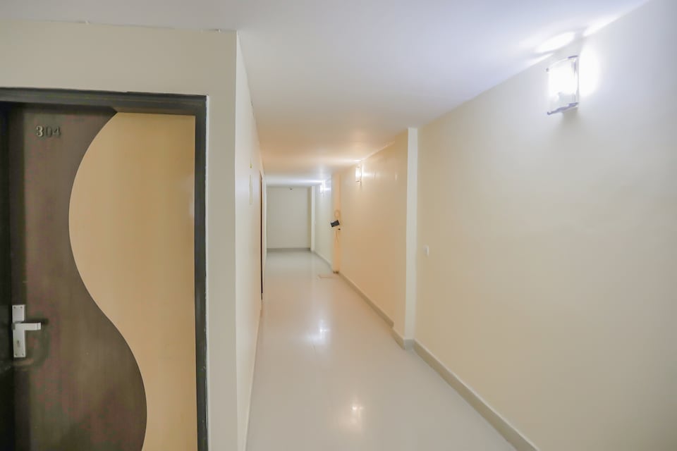 OYO 81527 Collection O A3S, AIIMS Delhi, Delhi