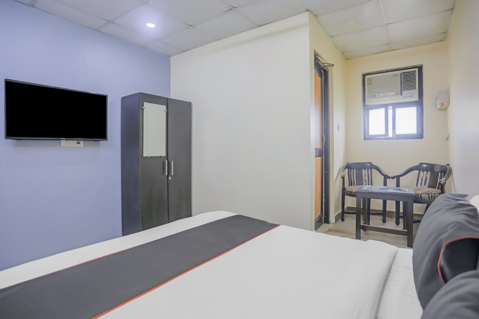 OYO 81527 Collection O A3S, AIIMS Delhi, Delhi