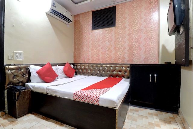 OYO Flagship 81569 The Red Rose Inn