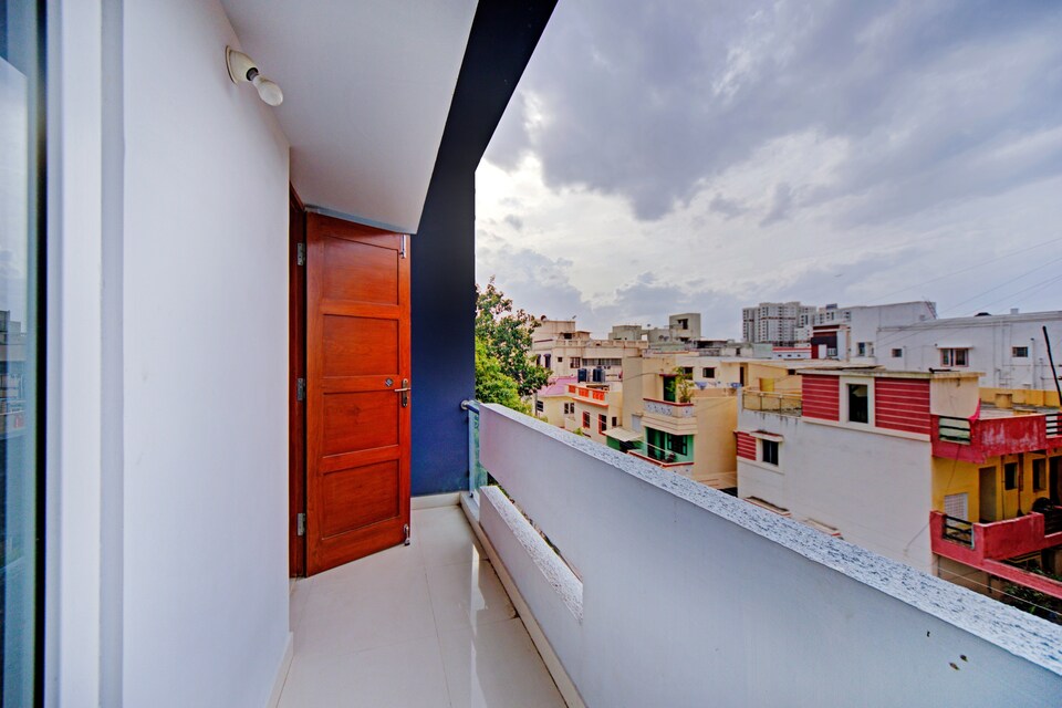 Collection O 81582 Hotel Dentro, OMR Chennai, Chennai