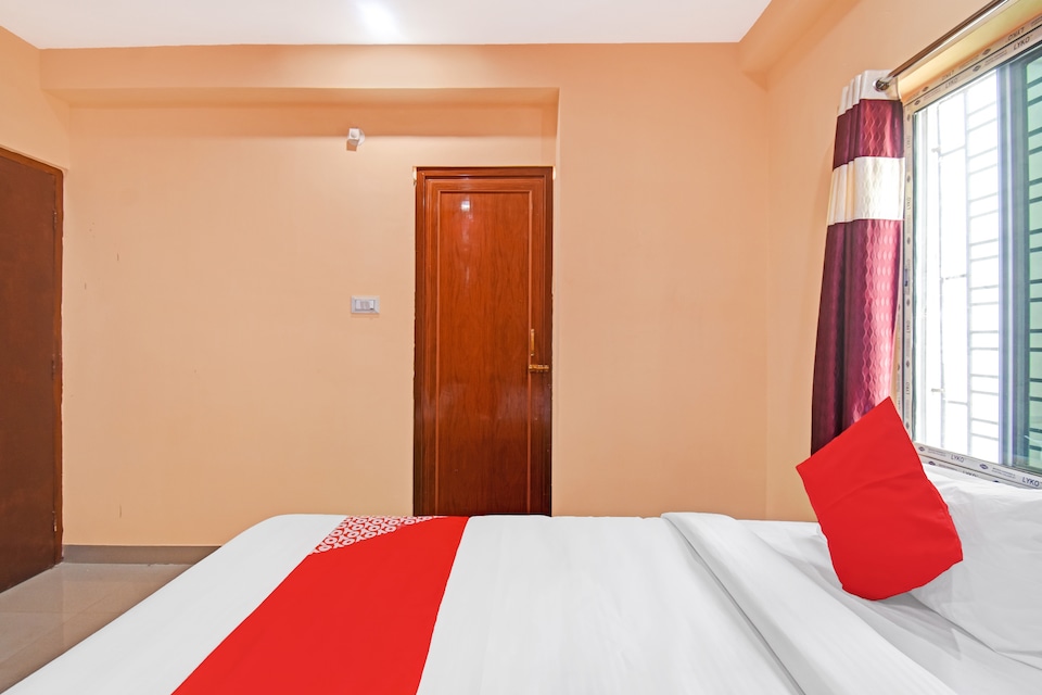 OYO Flagship 81584 Hotel Swagatam, VIP Road Kolkata, Kolkata
