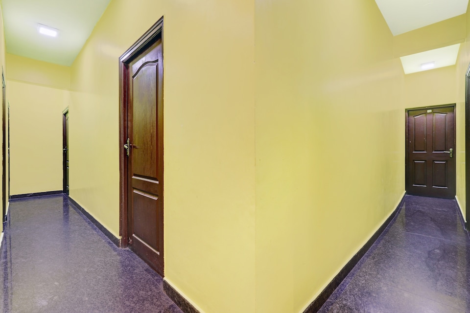 Hotel O subha Residency, Majestic Bangalore, Bangalore