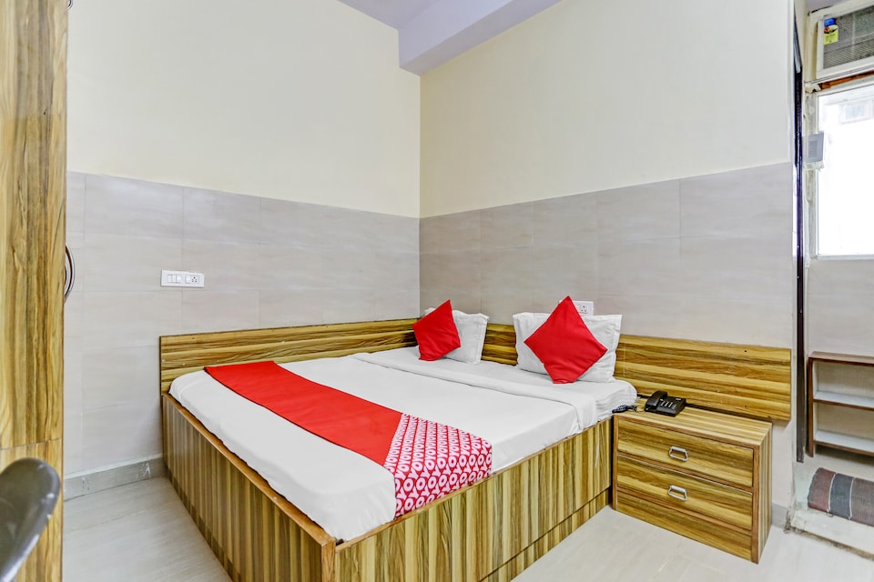 OYO Ooak Knowledge Park Near Pvr Ansal Plaza Greater Noida, Greater Noida, Noida