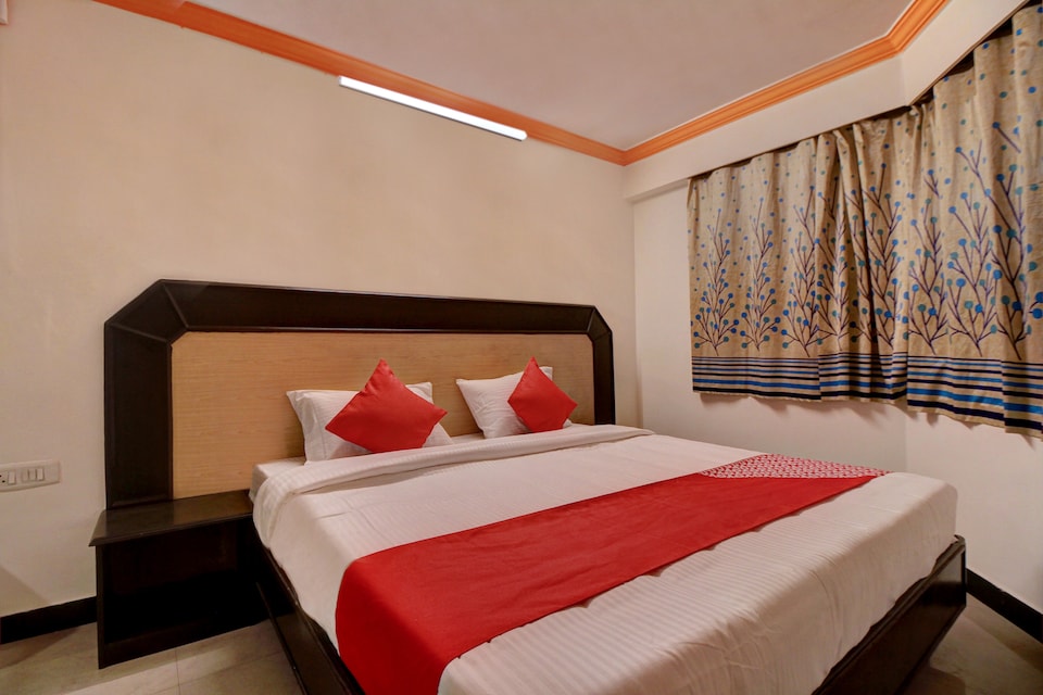 Collection O 81603 Hotel sapphire paradise, Ooty Coonoor Road, Ooty