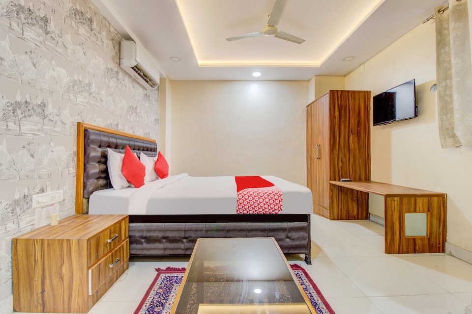 OYO Hotel Radhika, Nashik, Nashik