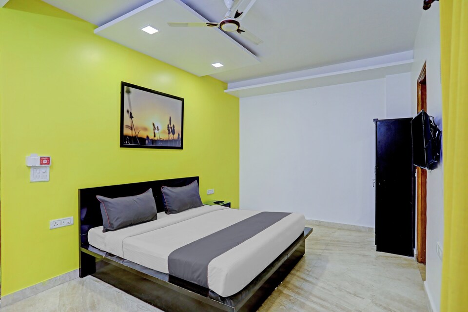 Collection O 81636 Baba's Inn, Patel Nagar Delhi, Delhi