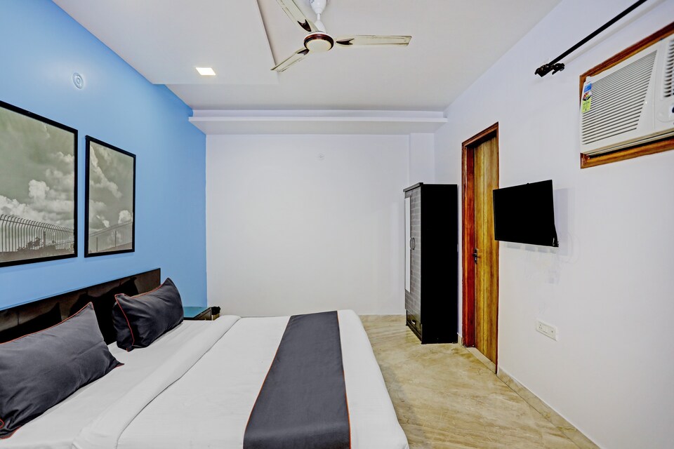 Collection O 81636 Baba's Inn, Patel Nagar Delhi, Delhi