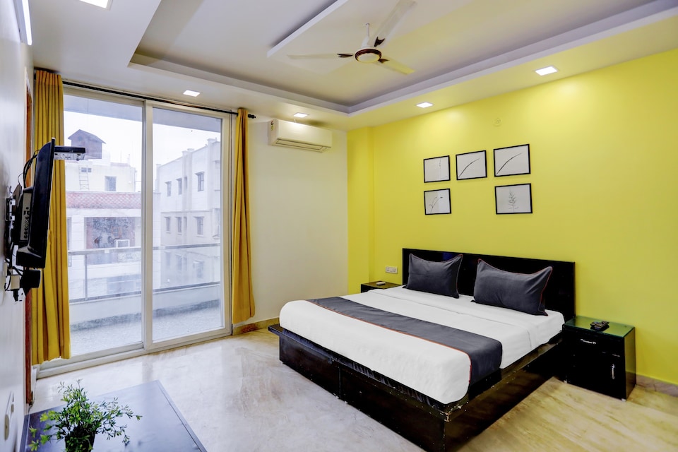 Collection O 81636 Baba's Inn, Patel Nagar Delhi, Delhi