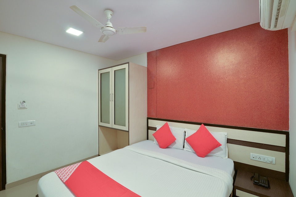 Collection O 81647 Hotel Minerva Residency, Mumbai Central, Mumbai