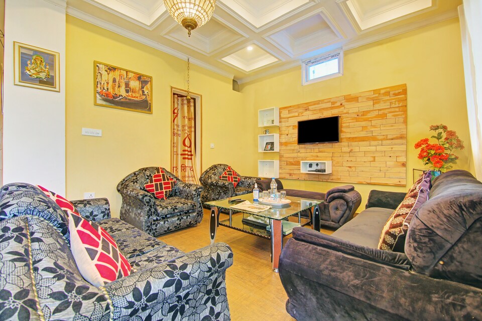 OYO Home 81655 Classic Valley View Home, Picture palace Mussoorie, Mussoorie