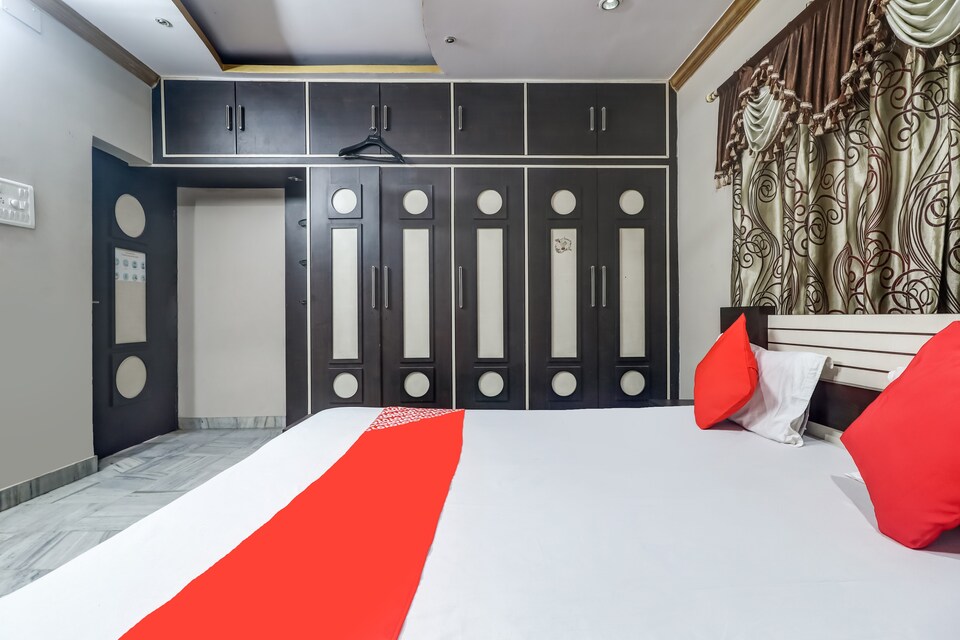 OYO Flagship 81656 Raj Guest House, Ranchi Railway Station, Ranchi