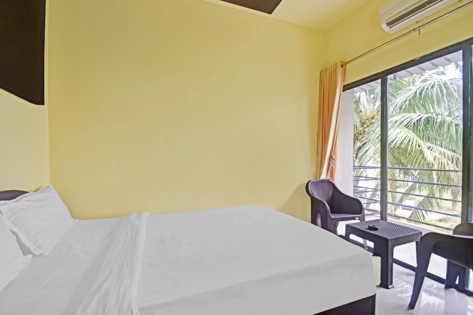 Capital O 81657 Madhus Inn Hotel, Arambol Goa, Goa