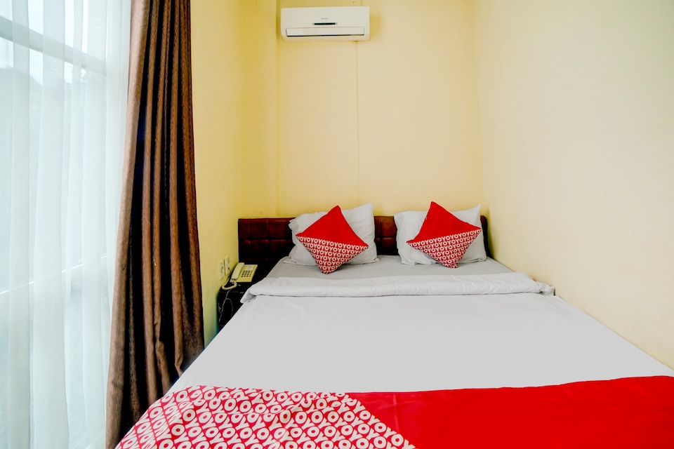 Hotel O Wesly House, Medan, Medan