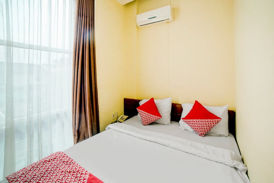 Hotel O Wesly House, Medan, Medan
