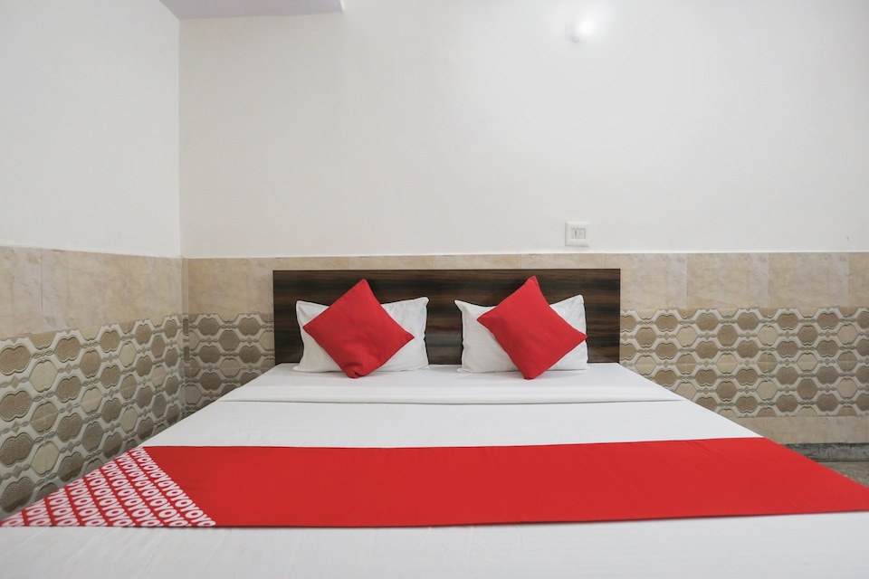 OYO Hotel Mahak, Faridabad, Faridabad