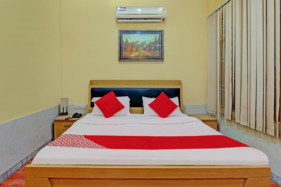 OYO 81678 Hotel Golden Inn, Alambagh Lucknow, Lucknow