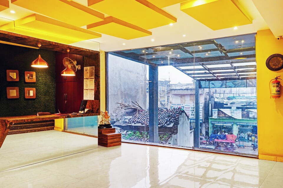 Collection O 81681 Hotel Unique Inn, Station Road, Raipur