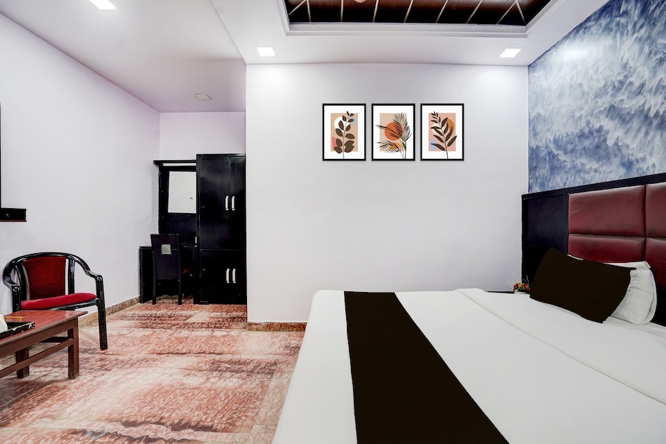 Townhouse Oak Jaipur Railway Station Road Formerly Hotel Rawat, Sindhi Camp, Jaipur