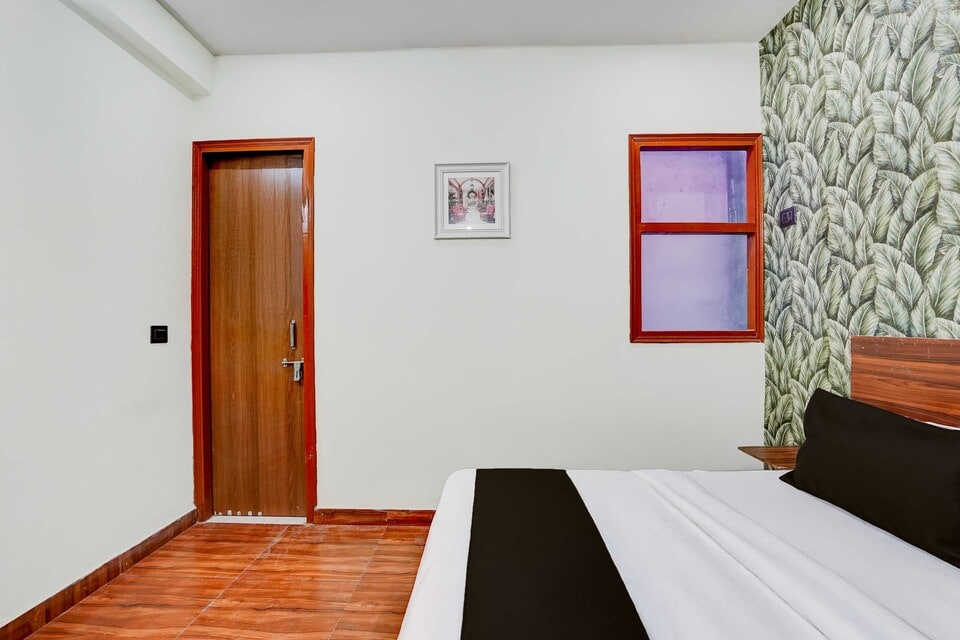 HOTEL O SKYLINE STAY HAPPY. , Anand Vihar Delhi, Delhi