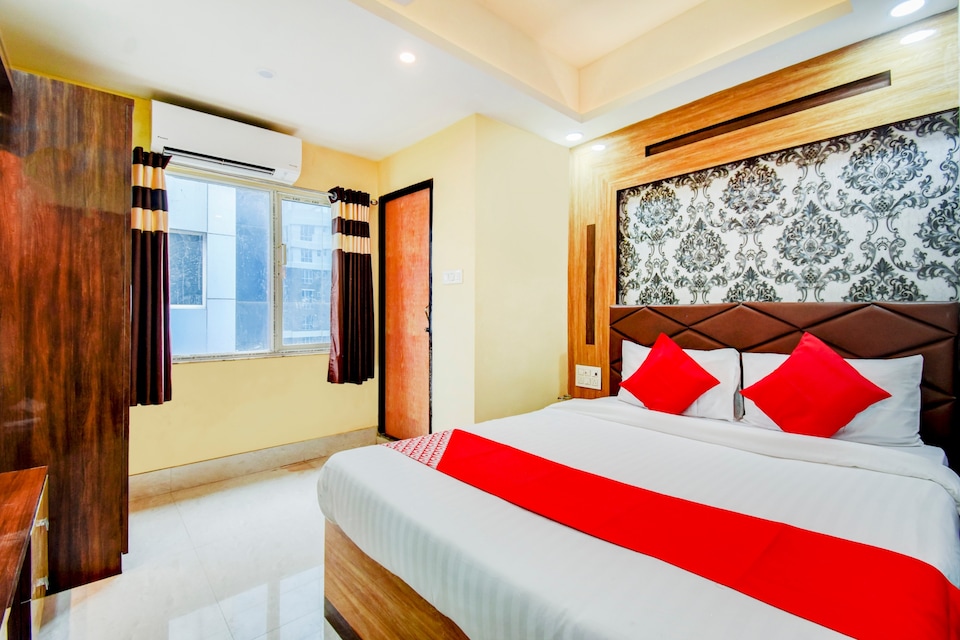 Live as KOL2233, VIP Road Kolkata, Kolkata