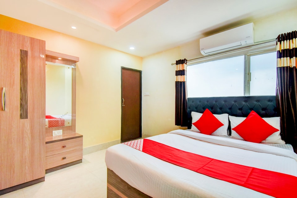 Live as KOL2233, VIP Road Kolkata, Kolkata