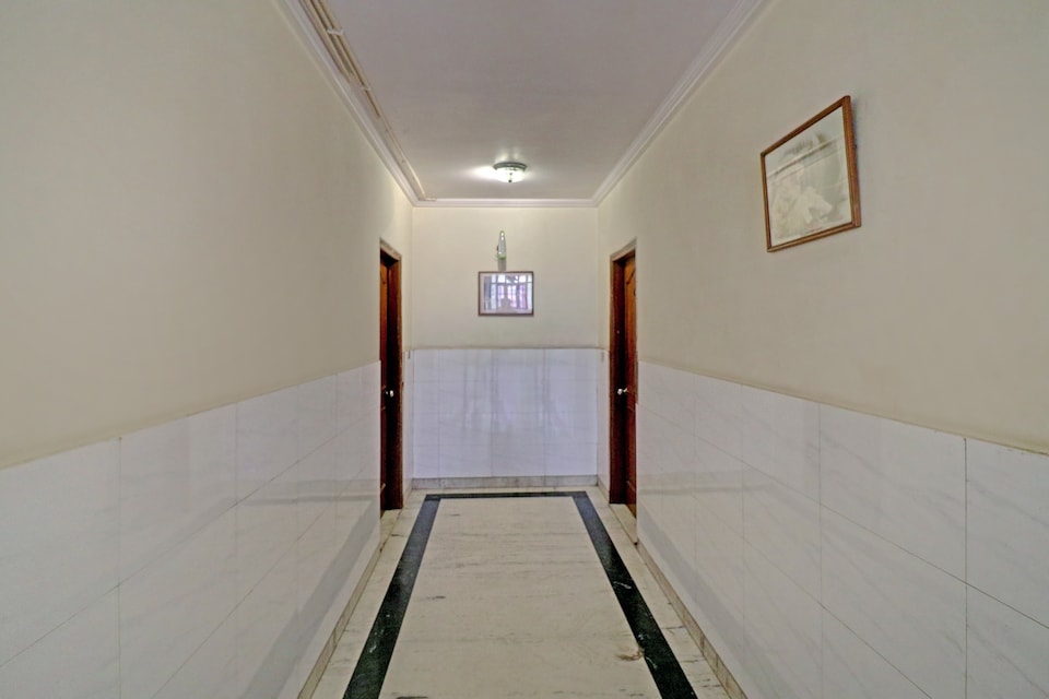 Hotel O Singh Continental, Karol Bagh Delhi, Delhi