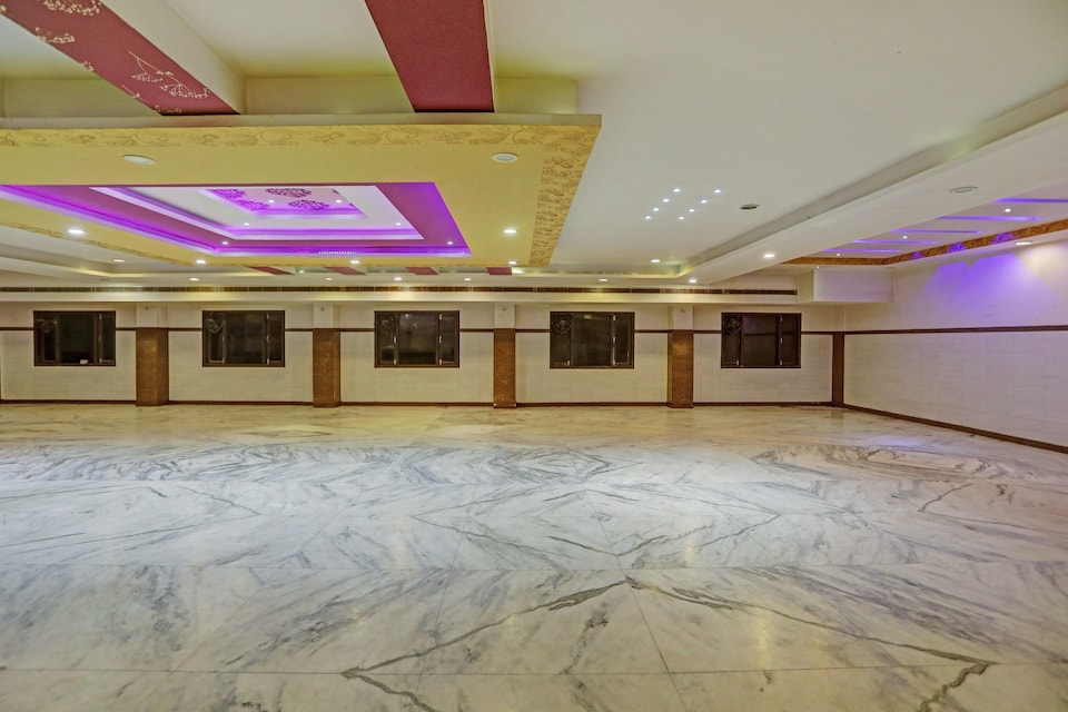 Hotel Maya Crystal, Barra Kanpur, Kanpur