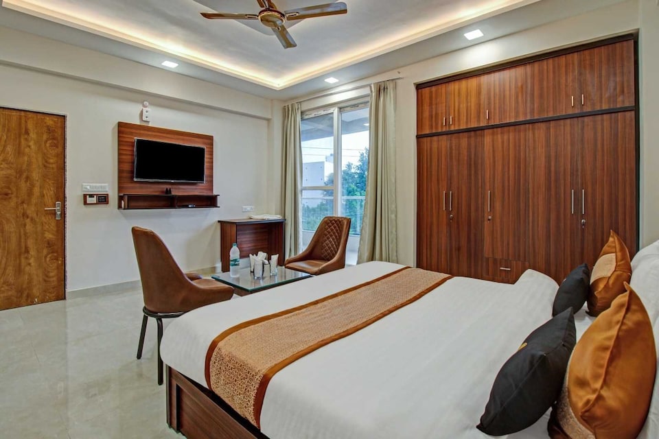 OYO 81743 Hotel VS Bandhan, Gomti Nagar Lucknow, Lucknow