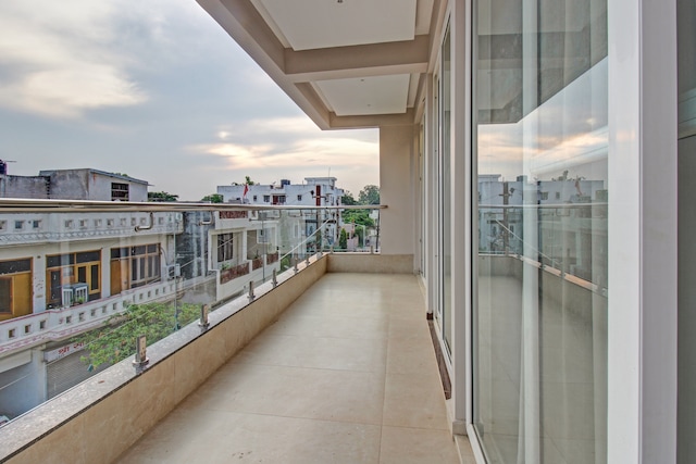 Townhouse OAK VS Shivanya