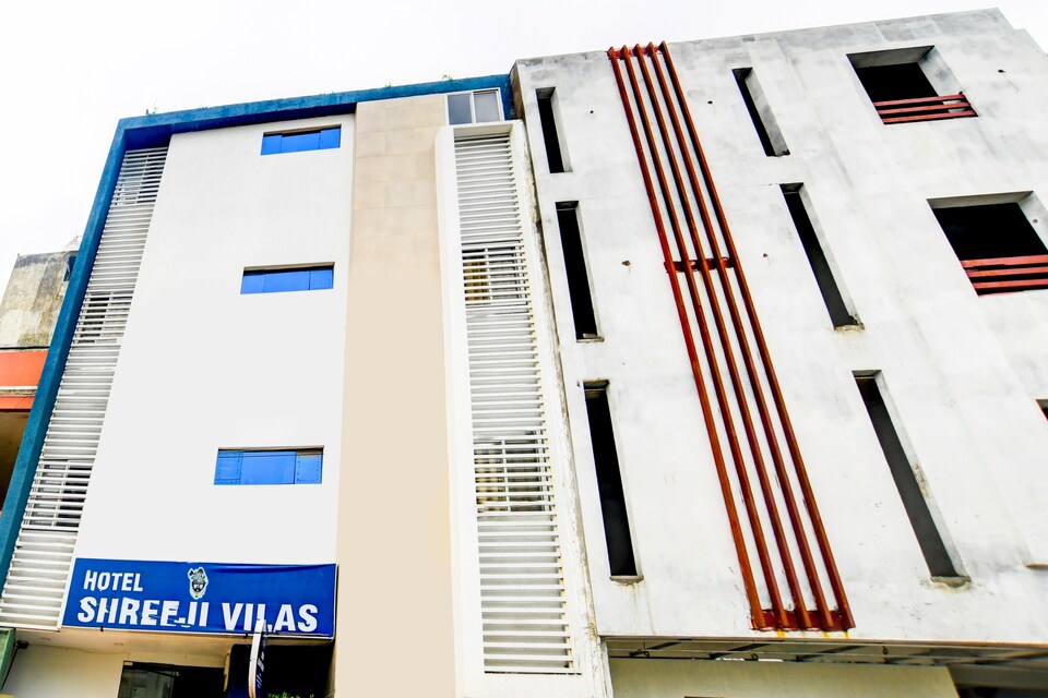 OYO 81745 Townhouse 445 Hotel Shreeji Vilas, Vijay Nagar Indore, Indore